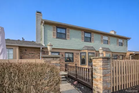 2131 Vine Way Dr #96, Canton, MI 48188