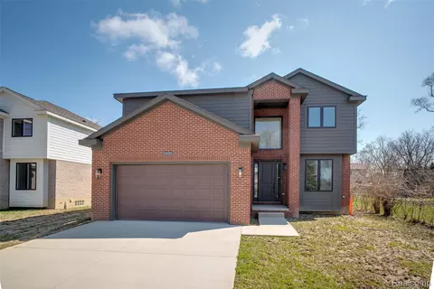2921 Walsh Dr, Rochester Hills, MI 48309
