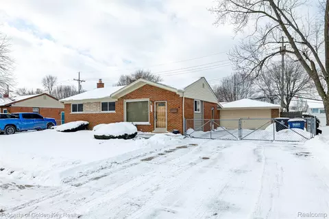 6951 Apache Trl, Westland, MI 48185