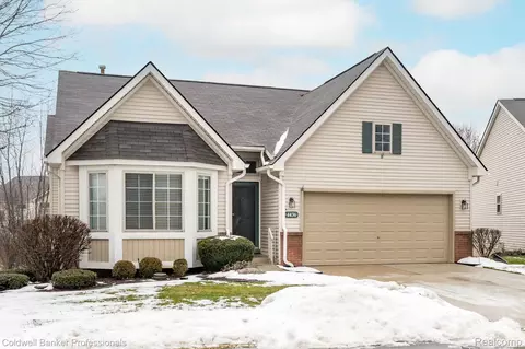 4436 Sunset Blvd, Grand Blanc, MI 48439