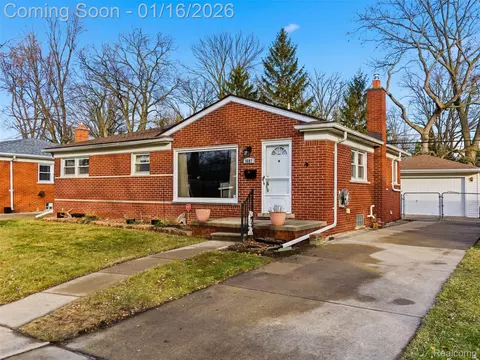 9687 Seavitt Dr, Allen Park, MI 48101