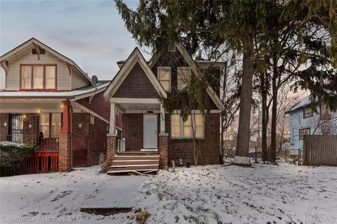 19657 Cardoni St, Highland Park, MI 48203