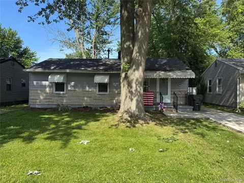 15684 Mcguire St, Taylor, MI 48180