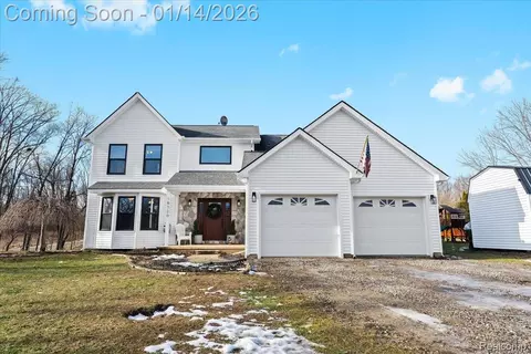 18320 Walnut Ln, Unadilla, MI 48137
