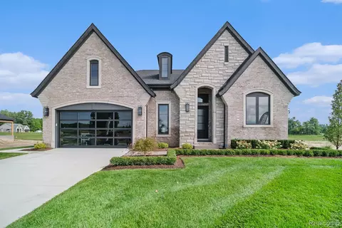 13984 Arthur Ct, Washington, MI 48094
