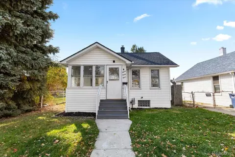 1533 College Ave, Lincoln Park, MI 48146