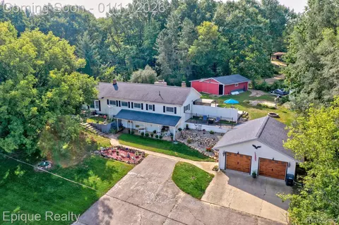 1422 E Barnes Lake Rd, Deerfield, MI 48421