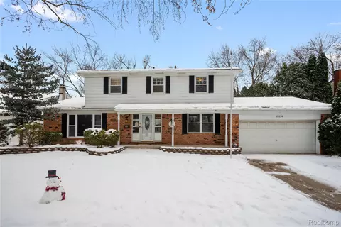 15238 Farmbrook Dr, Plymouth, MI 48170