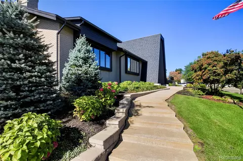 Exterior - 230 E Macgregor Ct, Highland, MI 48357 photo 7 of 8
