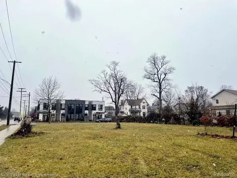 7719 E Lafayette St, Detroit, MI 48214