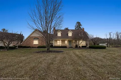 9150 Chubb Rd, Northville, MI 48167