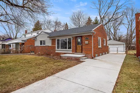 12076 Nathaline, Redford, MI 48239