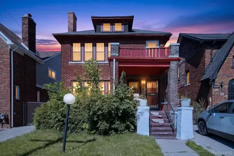 13551 Santa Rosa Dr, Detroit, MI 48238