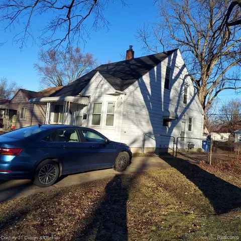 18682 Sumner, Redford, MI 48240
