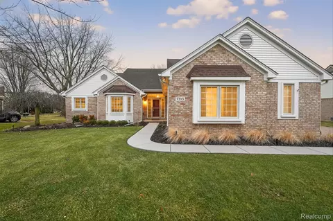 7393 Briargate Dr, Canton, MI 48187