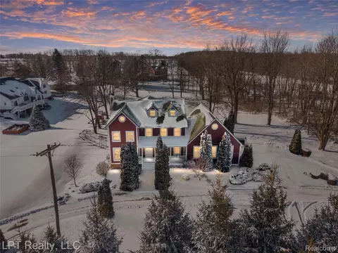 21255 Chubb Rd, Lyon, MI 48167