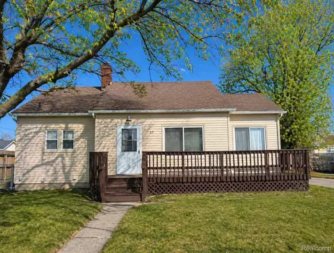 57 Grindstone Rd, Port Austin, MI 48467