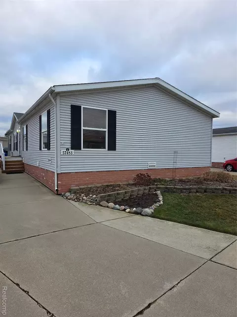 57483 Sawmill Ln, Lenox, MI 48048