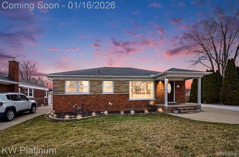 22812 Doremus St, Saint Clair Shores, MI 48080