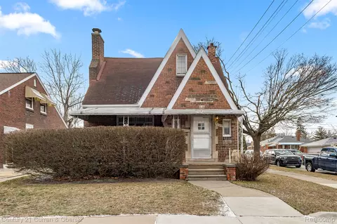 7502 Coolidge, Center Line, MI 48015