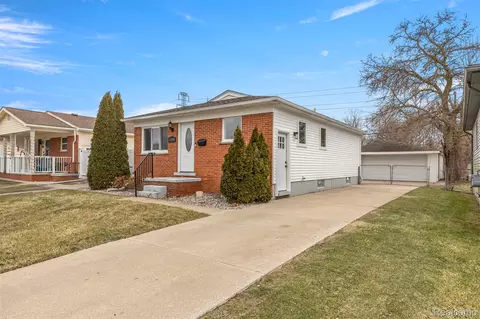 12539 Huron St, Taylor, MI 48180