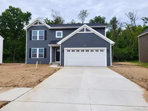 209 Wildflower Dr, Hillsdale, MI 49242