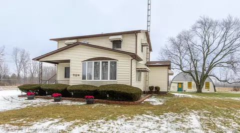 7124 N Jennings Rd, Mount Morris, MI 48458