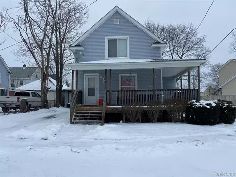 75 Green St, Pontiac, MI 48341