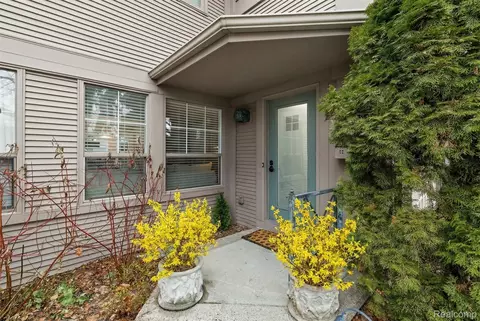 1065 N Old Woodward Ave, Birmingham, MI 48009