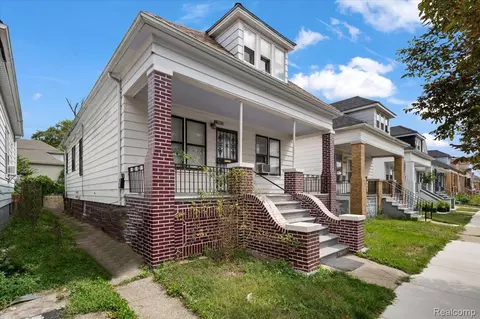 12660 Gallagher St, Hamtramck, MI 48212