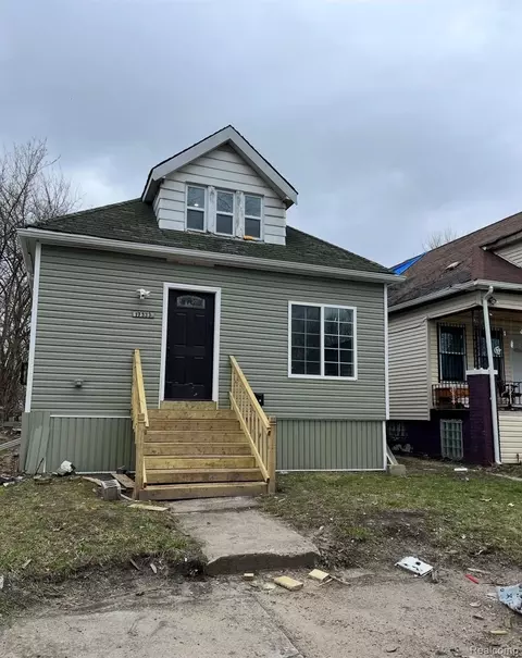 17333 Fenelon St, Hamtramck, MI 48212