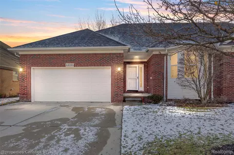 44136 Orion Dr, Sterling Heights, MI 48314