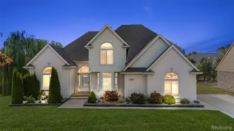 43187 Vintners Place Dr, Sterling Heights, MI 48314