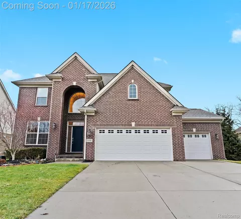 3196 Fortune Ln, Commerce, MI 48390