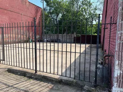 6338 Gratiot Ave, Detroit, MI 48207