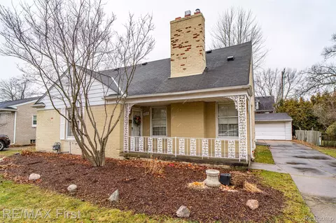 1039 Somerset Ave, Grosse Pointe Park, MI 48230