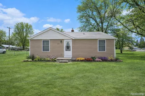 g4203 Van Slyke Road, Flint, MI 48507