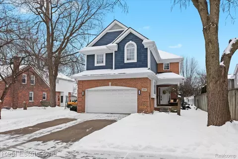 2053 Catalpa Dr, Berkley, MI 48072