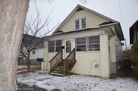 757 Orchard St, Wyandotte, MI 48192