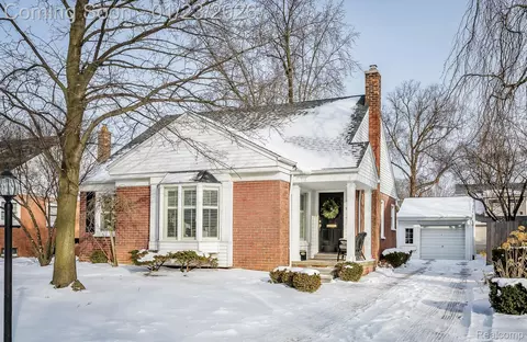 1495 Washington Blvd, Birmingham, MI 48009