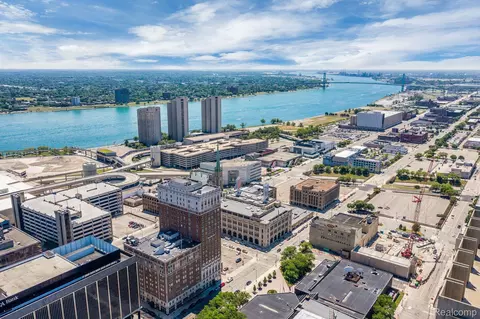 525 W Lafayette Blvd #16B, Detroit, MI 48226