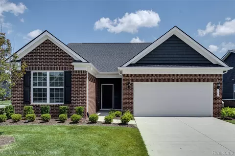 4145 Avery Rd, Lake Orion, MI 48359