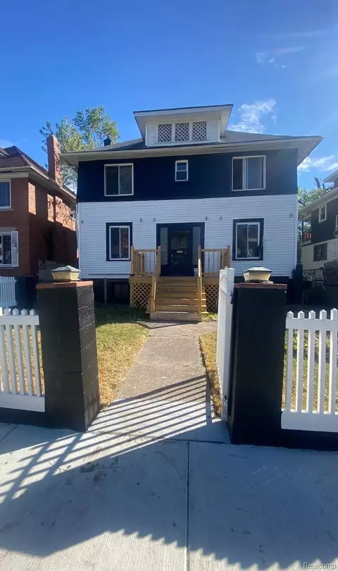 909 Burlingame St, Detroit, MI 48202