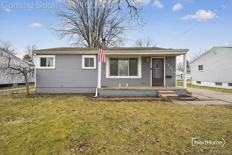 32216 Balmoral St, Garden City, MI 48135