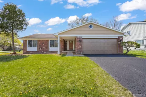 22511 Deerfield Rd, Novi, MI 48375