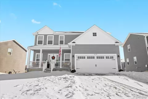 6192 Summerbrooke Cir, Handy, MI 48836