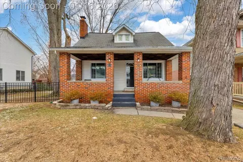 243 Marlin Ave, Royal Oak, MI 48067