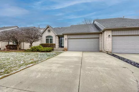 46436 Imperial Ln, Macomb, MI 48044