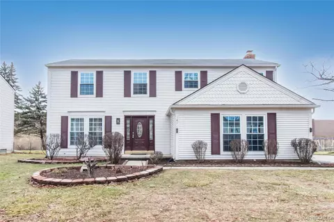1871 Fleetwood Dr, Troy, MI 48098