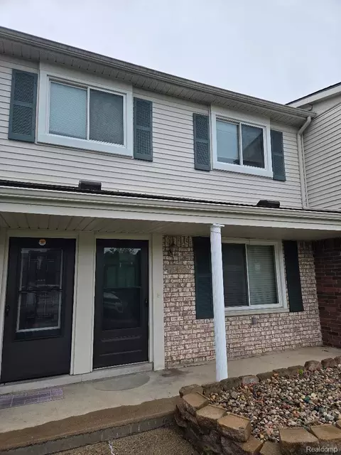 13466 Denver Cir E, Sterling Heights, MI 48312